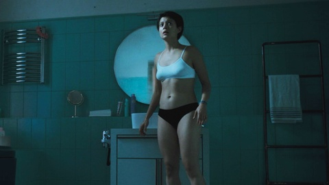 Pic: Maria Wawreniuk in Open Your Eyes