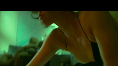 Pic: Aubrey Plaza in Best Sellers