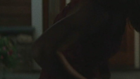 Pic: Madelyn Cline in What Breaks the Ice