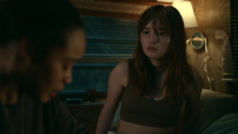 Pic: Kaitlyn Dever in Dopesick (2021)