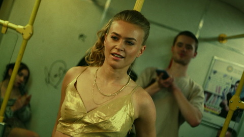 Pic: Jeanne Goursaud in Para - We Are King