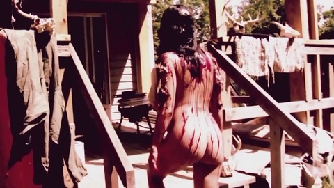 Pic: Angelina Leigh in Disintegration