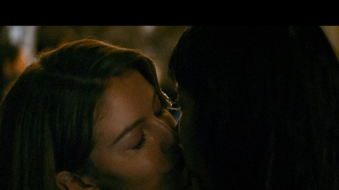 Pic: Anechka Marchenko in Dead & Beautiful