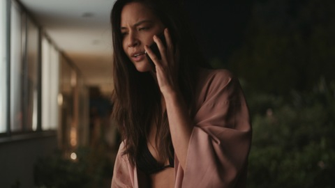 Pic: Olivia Munn in Violet (2021)