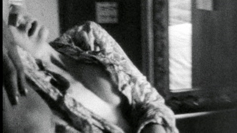 Pic: Lynn Carlin in Faces