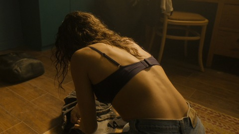 Pic: Aurora Giovinazzo in Dog Years