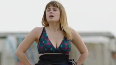 Pic: Roxane Bret in J'ai menti