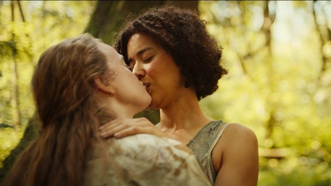 Pic: Jasmin Savoy Brown in Yellowjackets