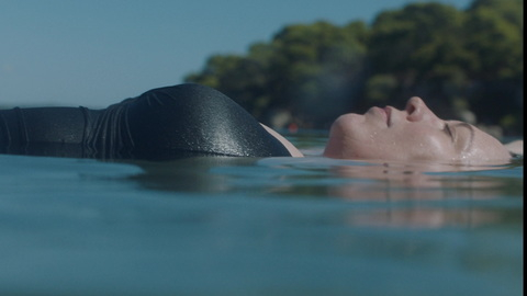 Pic: Olivia Colman in The Lost Daughter