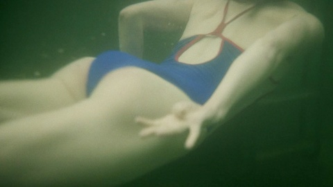 Pic: Mackenzie Davis in Station Eleven (2021)