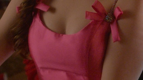 Pic: Mary Mouser in Cobra Kai