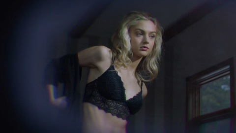 Pic: Lilly Krug in Shattered