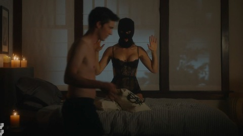Pic: Meredith Garretson in Resident Alien