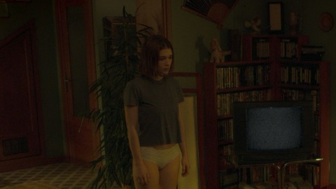 Pic: Carla Campra in Feria: The Darkest Light (2022)