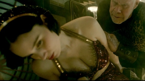 Pic: Rooney Mara in Nightmare Alley