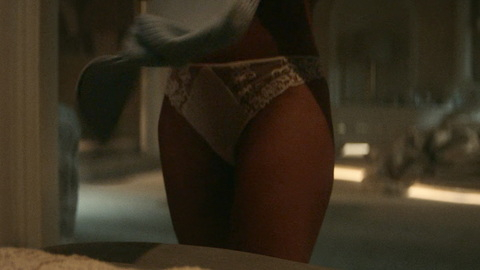 Pic: Lily James in Pam & Tommy