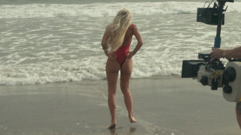 Pic: Lily James in Pam & Tommy