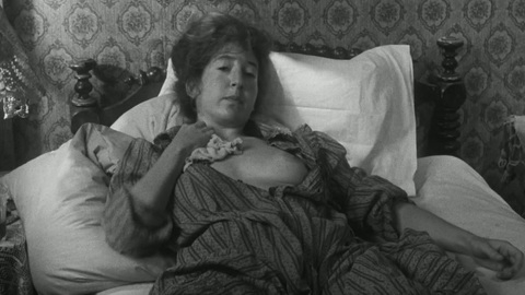 Pic: Lin Shaye in Hester Street