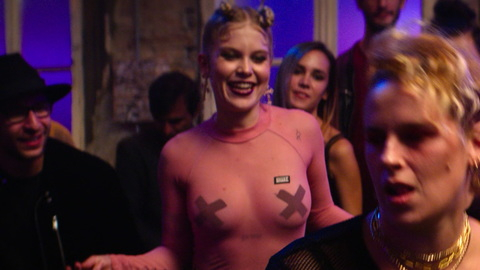 Pic: Lea Lavabre in Battle: Freestyle