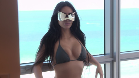 Pic: Kim Kardashian in The Kardashians