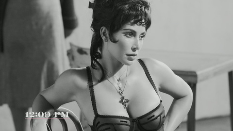 Pic: Kim Kardashian in The Kardashians