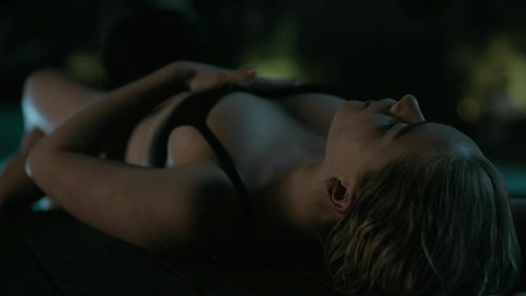 Pic: Kiernan Shipka in Swimming with Sharks