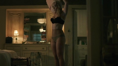 Pic: Kiernan Shipka in Swimming with Sharks