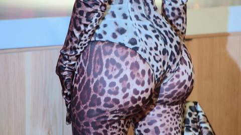 Pic: Khloe Kardashian in The Kardashians (2022)