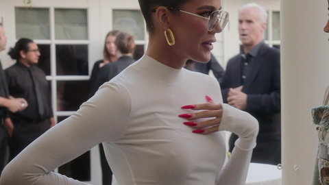 Pic: Khloe Kardashian in The Kardashians