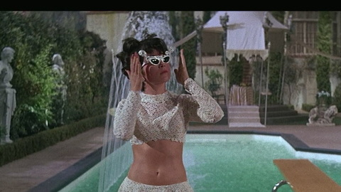 Pic: Shirley MacLaine in What a Way to Go!
