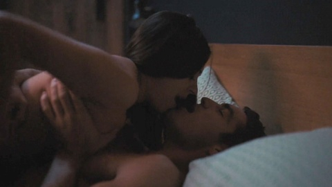 Pic: Bel Powley in Everything I Know About Love (2022)