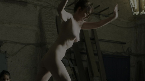 Pic: Nadia Litz in Crimes of the Future