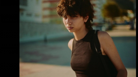 Pic: Naira Lleó in How to Screw It All Up (Cómo mandarlo todo a la mierda)