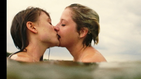 Pic: Jella Haase in Cocoon