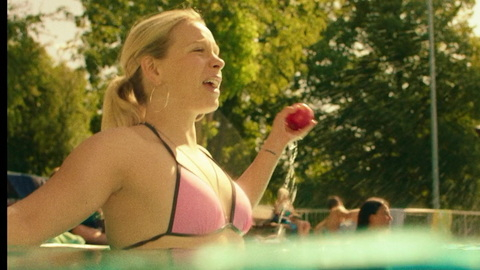 Pic: Lena Klenke in Cocoon