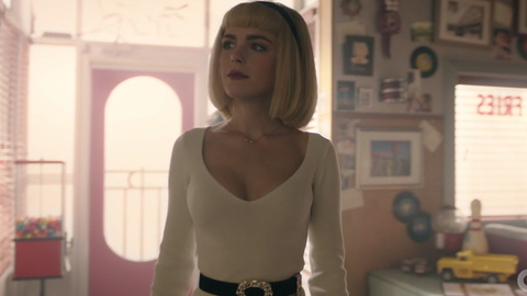 Pic: Kiernan Shipka in Riverdale