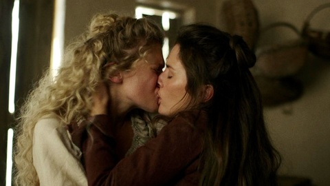 Pic: Addison Timlin in American Horror Stories