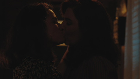 Pic: D'Arcy Carden in A League of Their Own