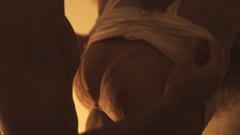 Pic: Alessia Sartor in Under Fire (2021)