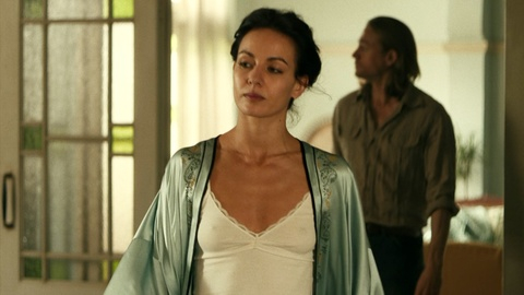 Pic: Antonia Desplat in Shantaram (2022)