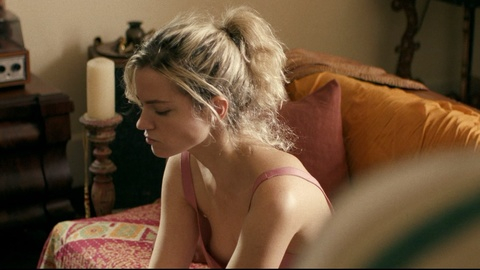 Pic: Elektra Jansson-Kilbey in Shantaram