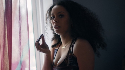 Pic: Nicôle Lecky in Mood