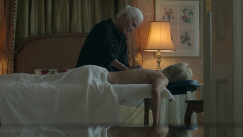 Pic: Elizabeth Debicki in The Crown (2016-2022)