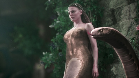 Pic: Serenay Sarıkaya in Shahmaran