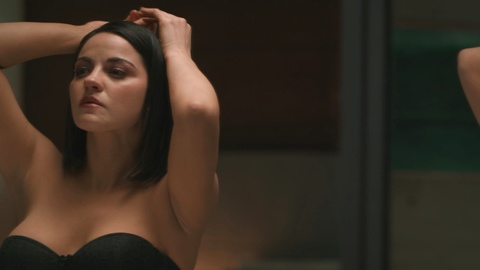 Pic: Maite Perroni in Triptych