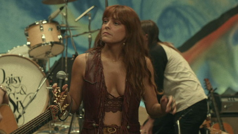 Pic: Riley Keough in Daisy Jones & the Six (2023)