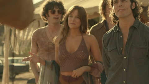 Pic: Riley Keough in Daisy Jones & the Six
