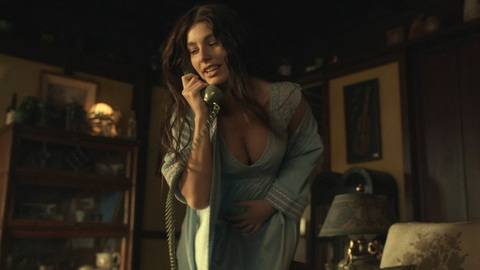 Pic: Camila Morrone in Daisy Jones & the Six