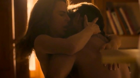 Pic: Kate del Castillo in Falling again