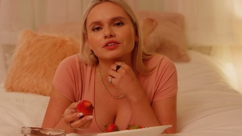 Pic: Alli Simpson in Death Link